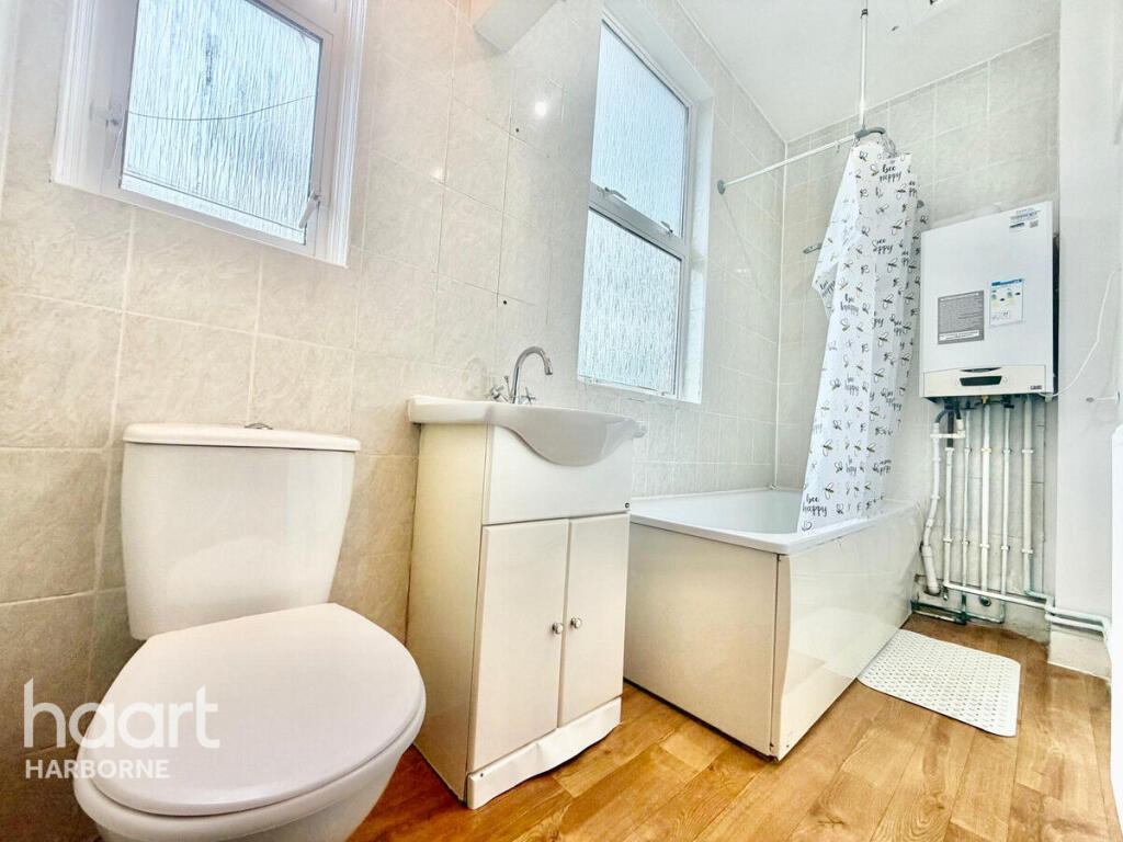 Large Harborne Flat