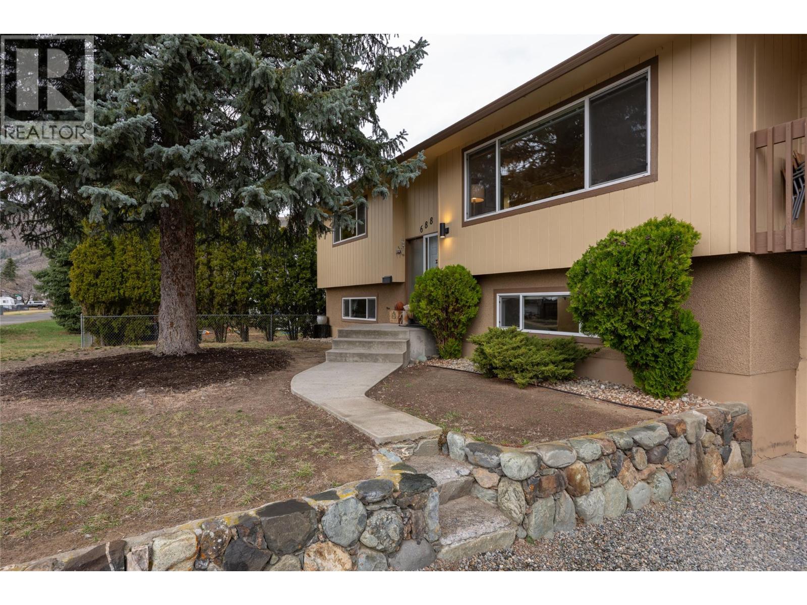 Additional image 4 of 688 Sun Valley Drive, Kamloops, BC, V2B6S4