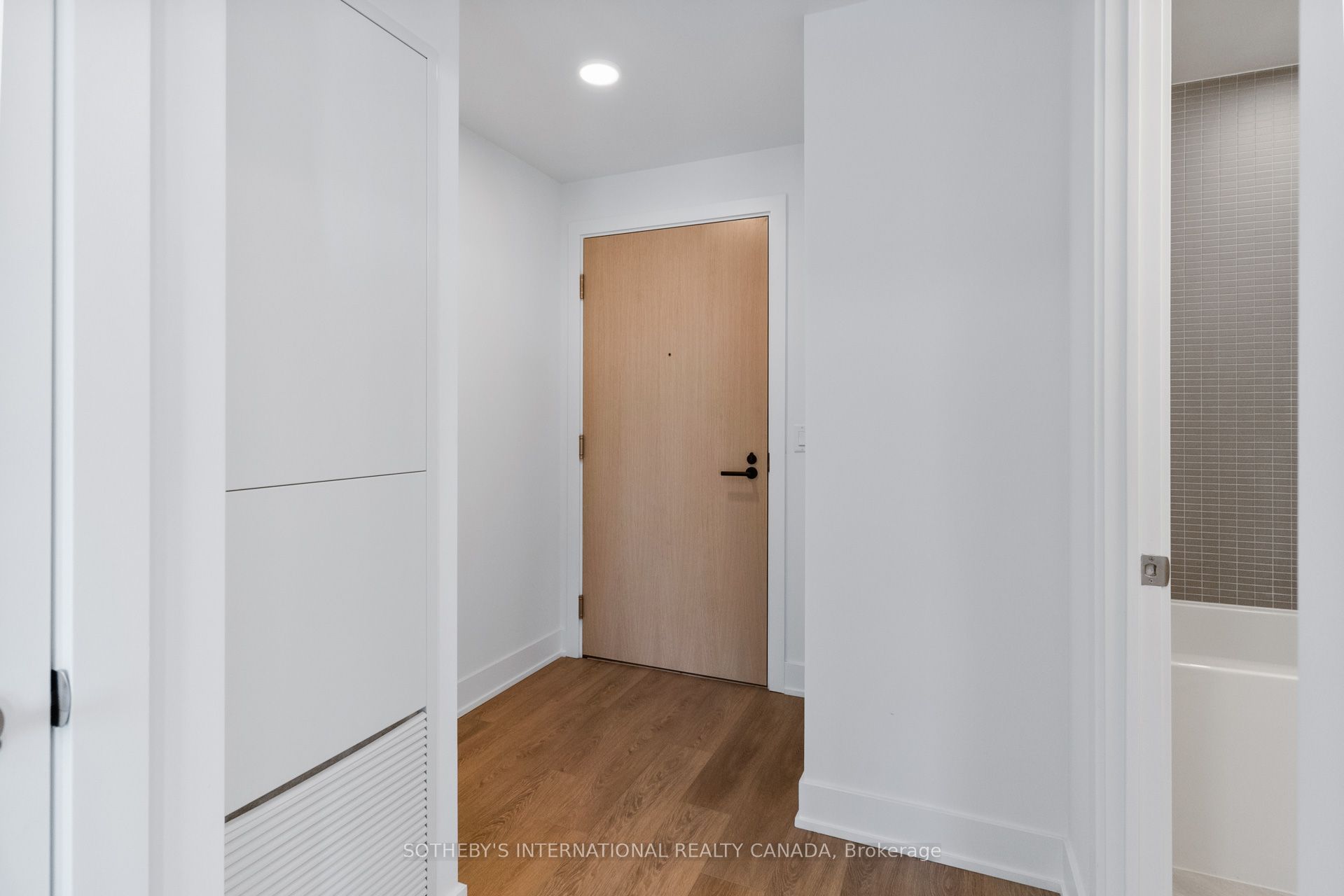 Additional image 2 of 1605-200 Redpath Avenue, Toronto, ON, M4P 0E6