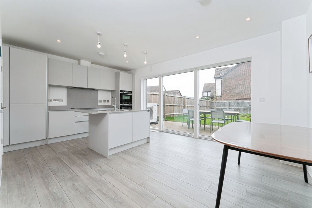 Additional image 4 of 4 bed semi-detached house for saleTurvill Place, Cambridge CB4