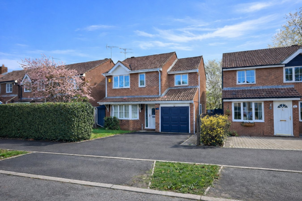 Gresley Close, Welwyn Garden City, AL8