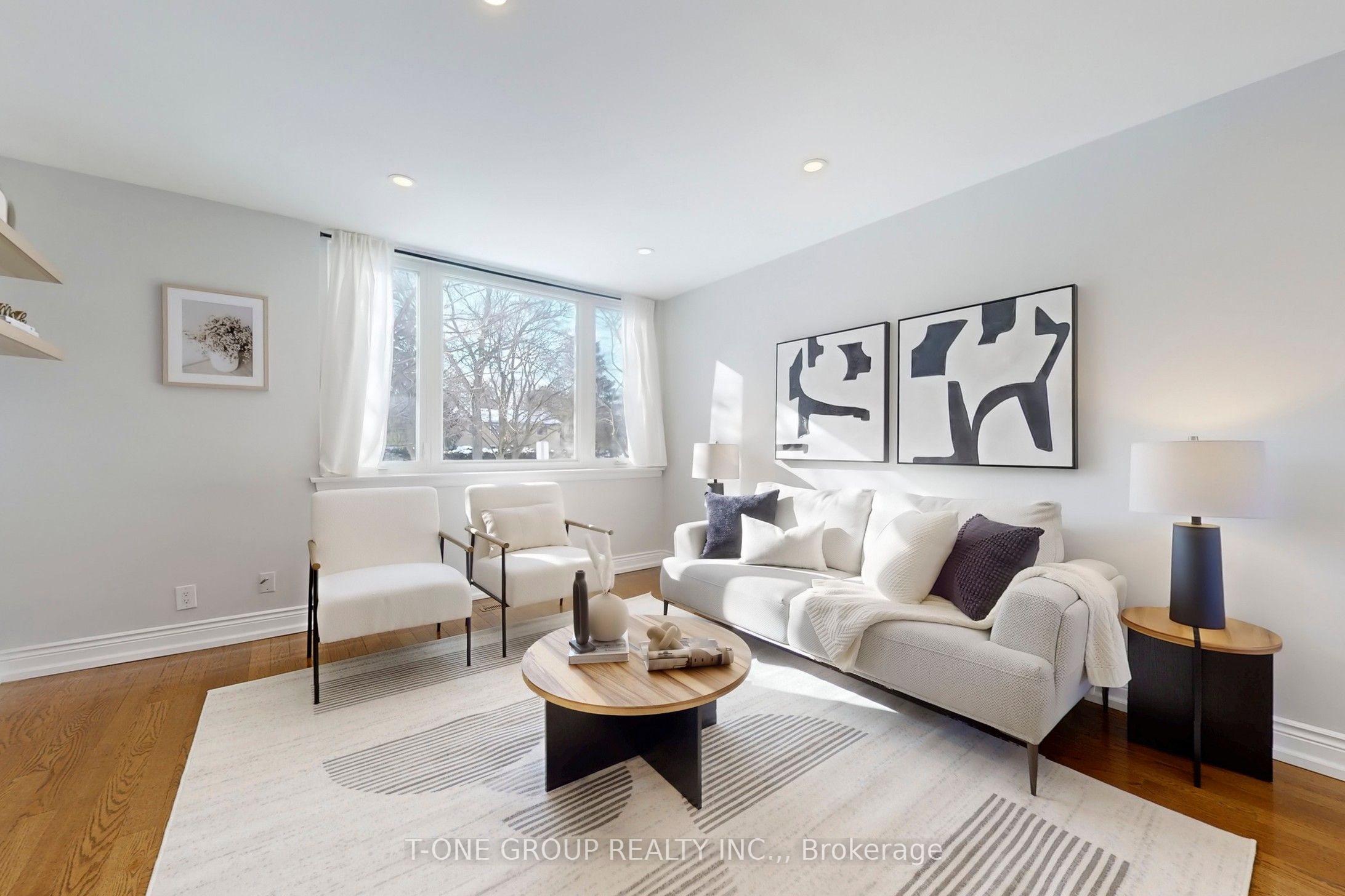 26 Balaby Crescent, Toronto, ON, M3C 2B7 photo 3