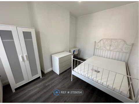Pembroke Street, Salford M6, Room to rent