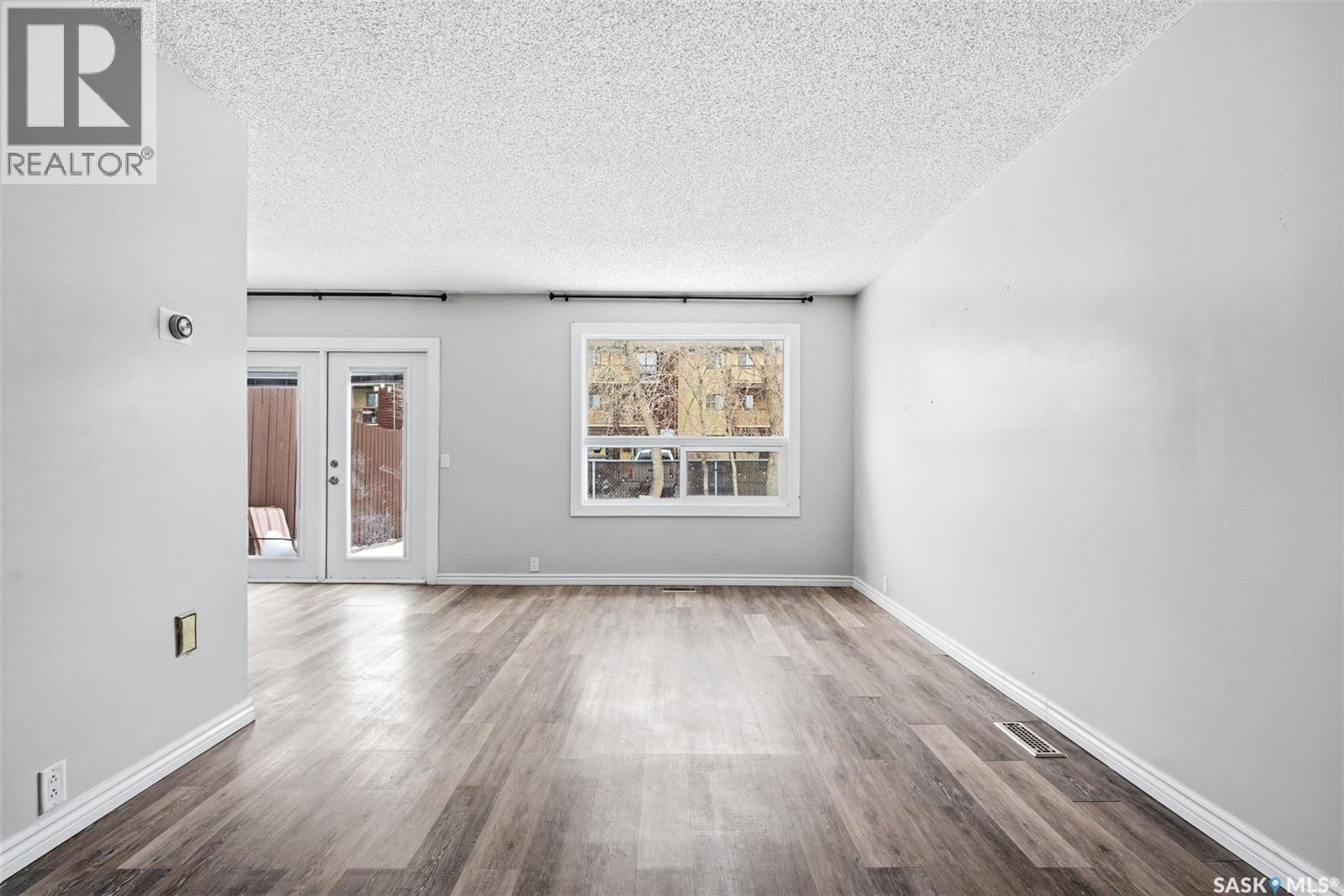 Additional image 6 of 1130 12th Avenue N, Regina, SK, S4R7W7