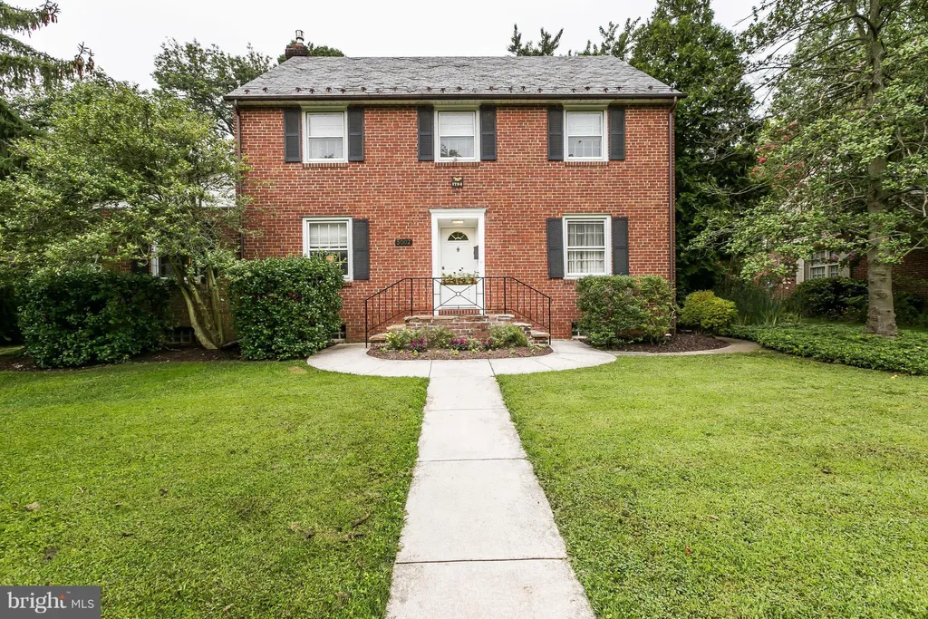 5002 Springlake Way, Baltimore, MD 21212