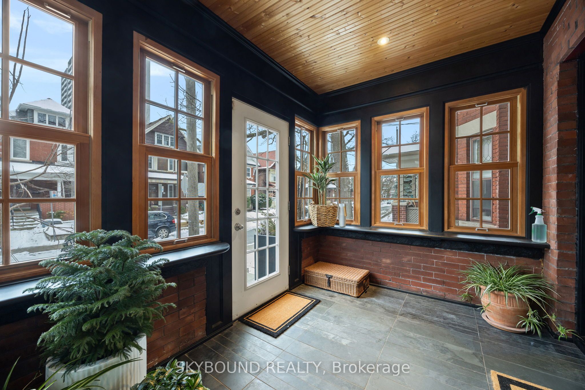 20 Fairview Boulevard, Toronto, ON, M4K 1L9 photo 5