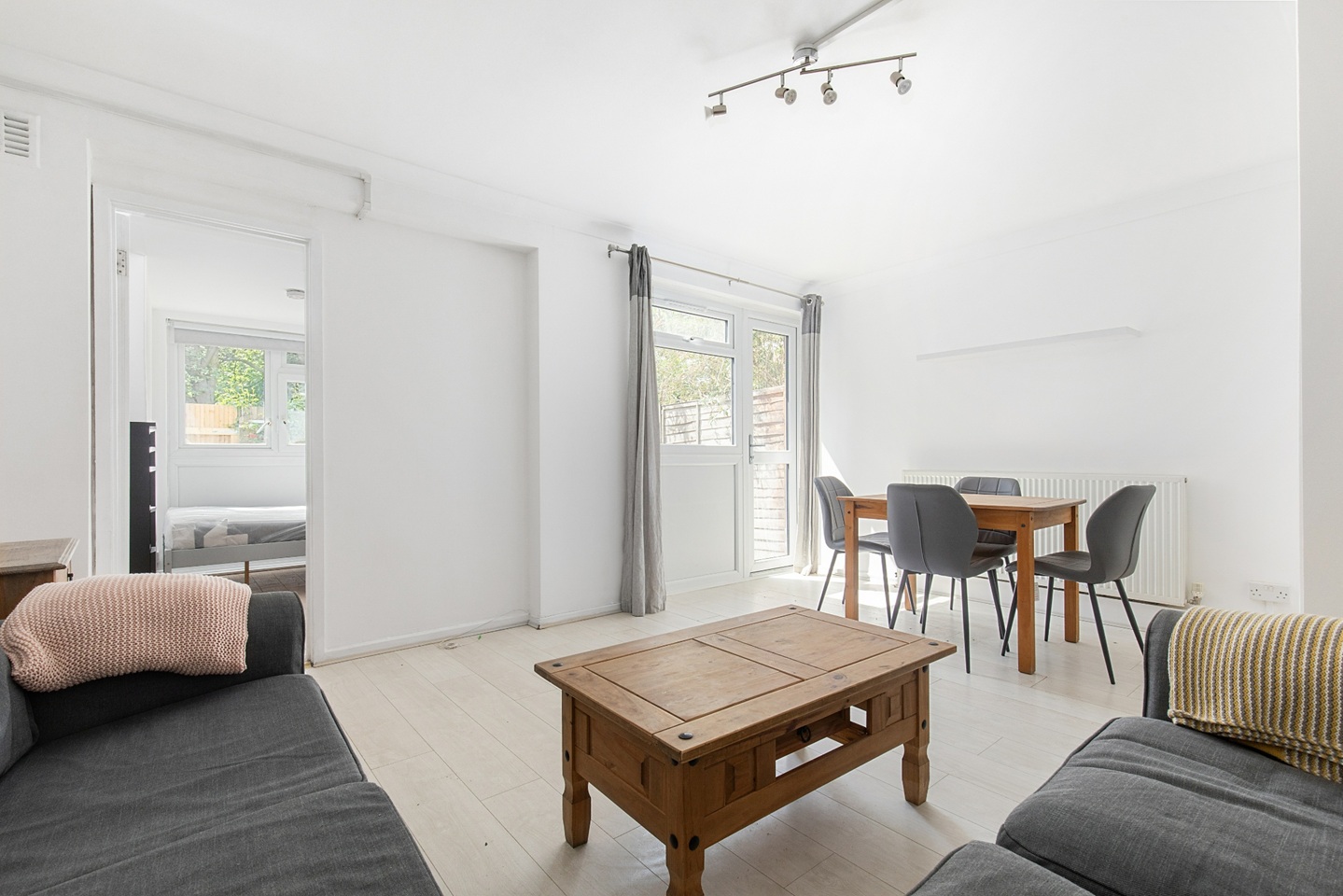 4 Bed Flat, Aveline Street, SE11, N1 7GU photo 4
