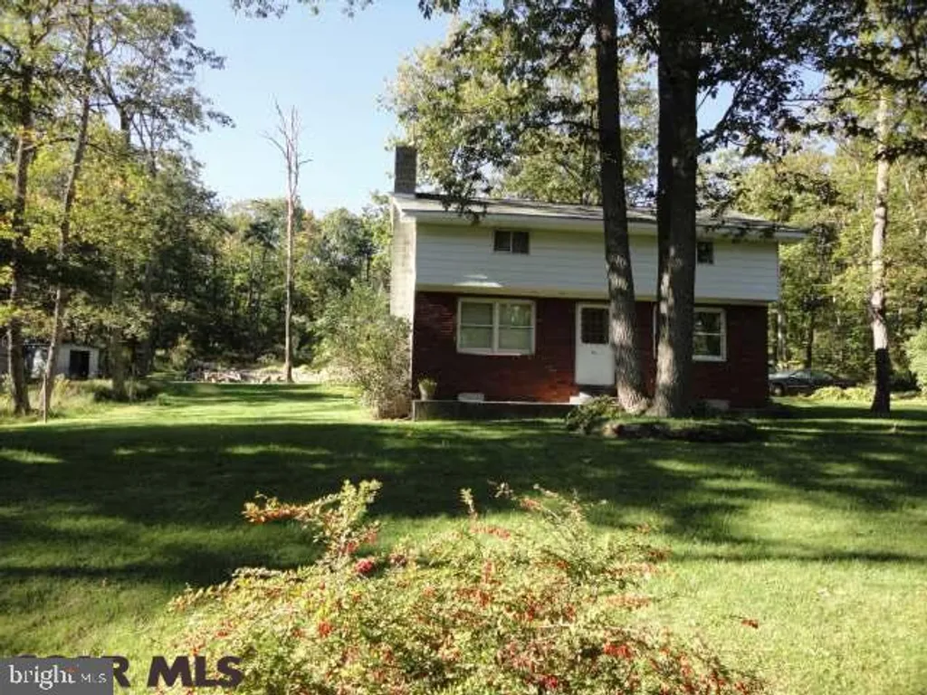 301 Main Road, Spring Mills, PA 16875