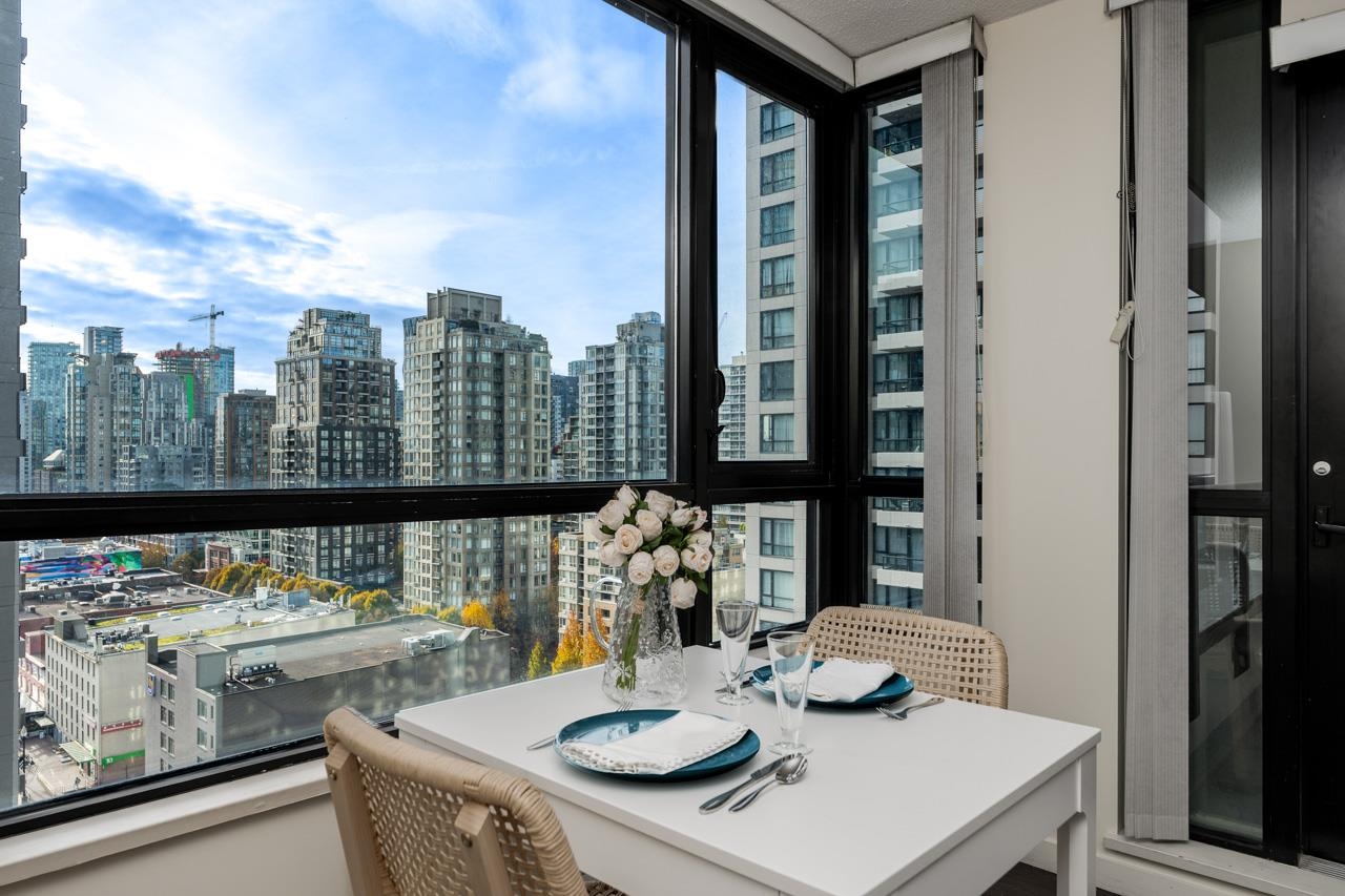 1706-909 Mainland Street, Vancouver, BC, V6B 1S3