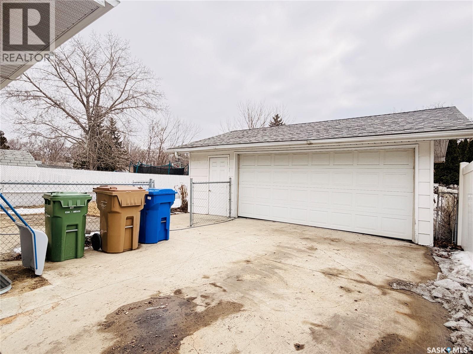 Additional image 3 of 33 Willowview Street, Regina, SK, S4R5K2