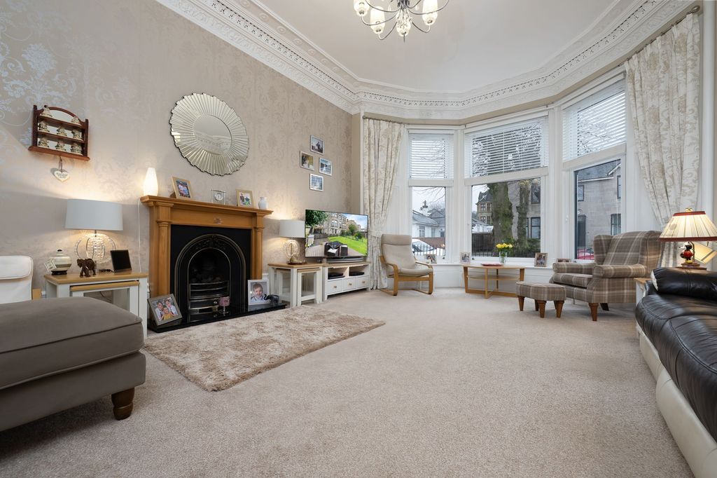 Additional image 4 of 3 bed flat for saleFinnart Street, Greenock PA16