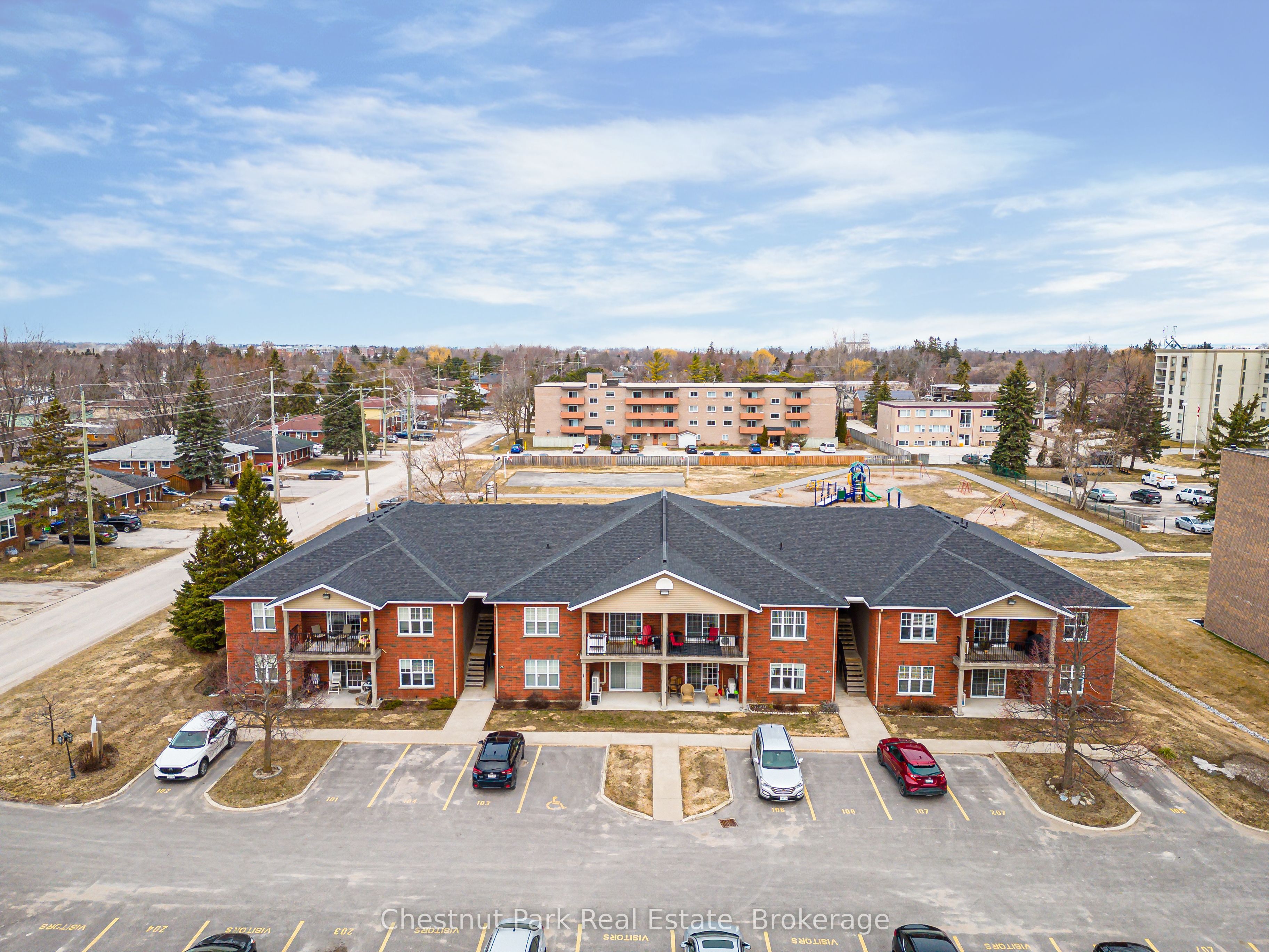 206-435 Walnut Street, Collingwood, ON, L9Y 5J9 photo 2