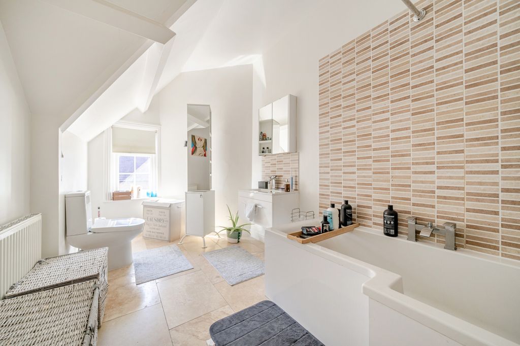 Additional image 18 of 6 bed detached house for saleLyonsdown Avenue, New Barnet EN5