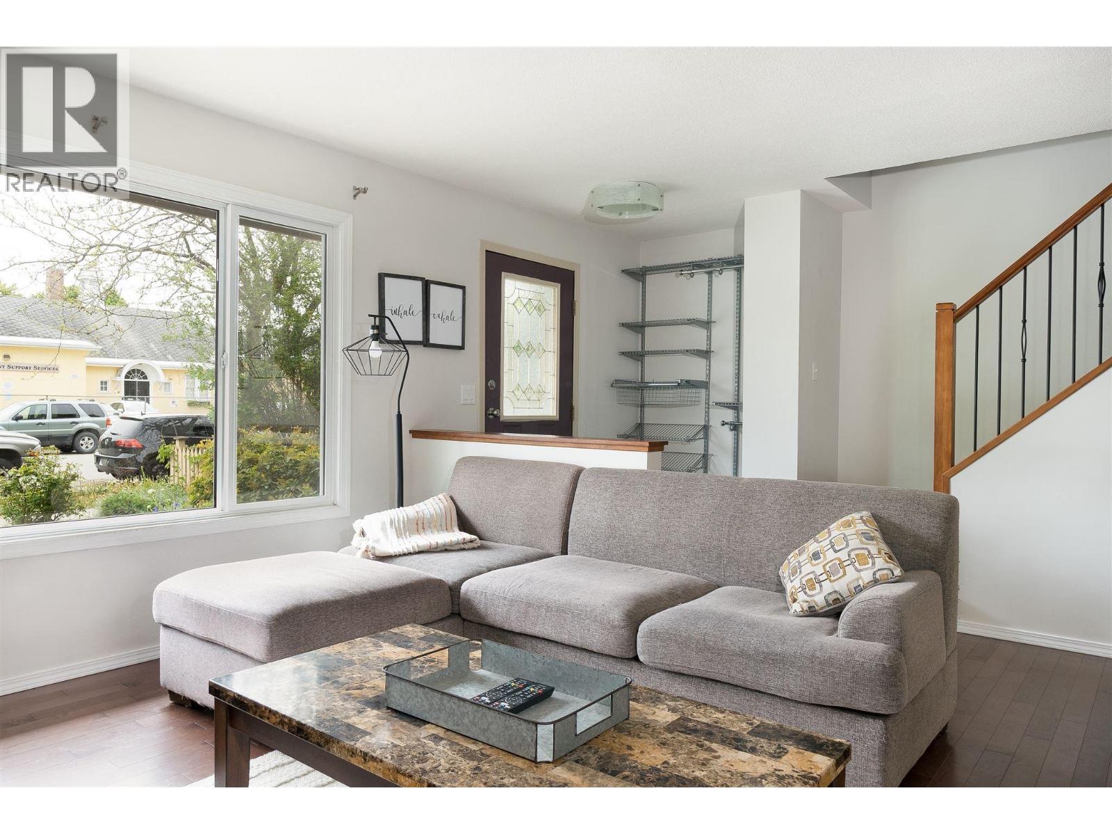 792 Dehart Avenue, Kelowna, BC, V1Y6A1