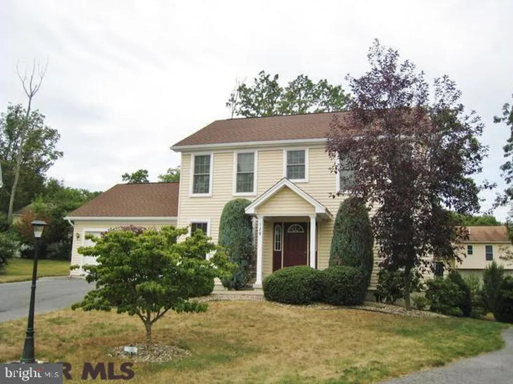 129 Clemson Court, State College, PA 16803