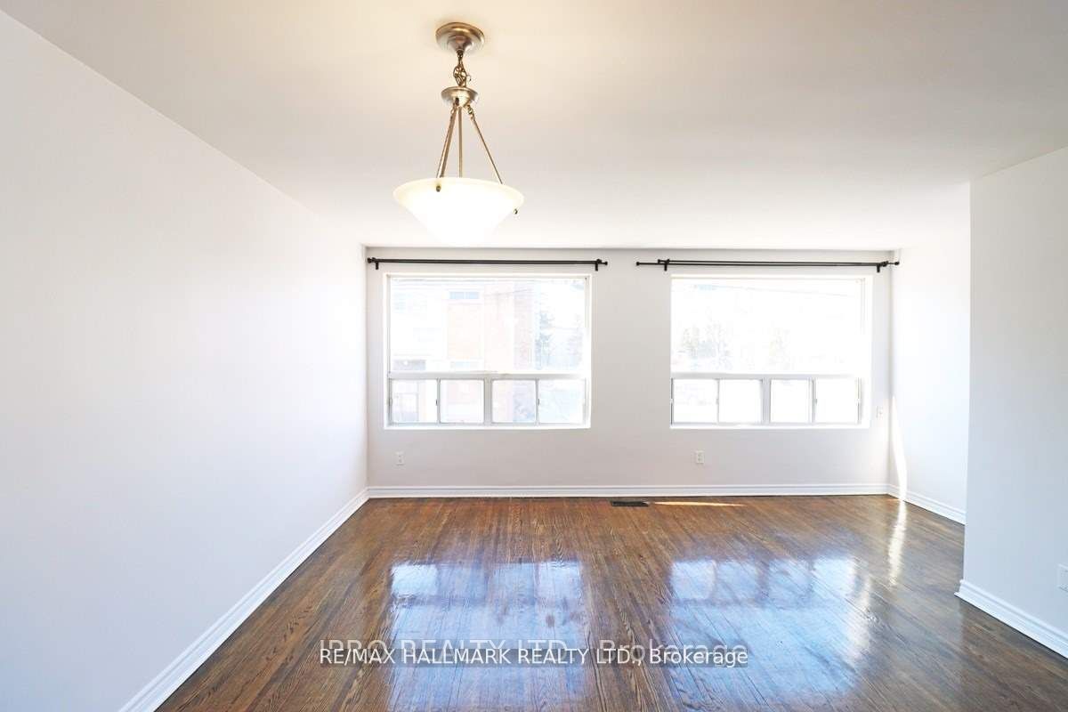 1237E Woodbine Avenue, Toronto, ON, M4C 4E5 photo 2