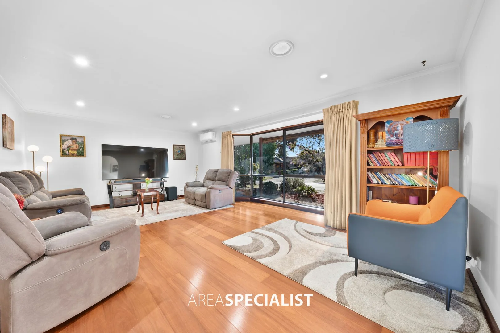 29 Strafford Avenue, Cranbourne VIC 3977 photo 3
