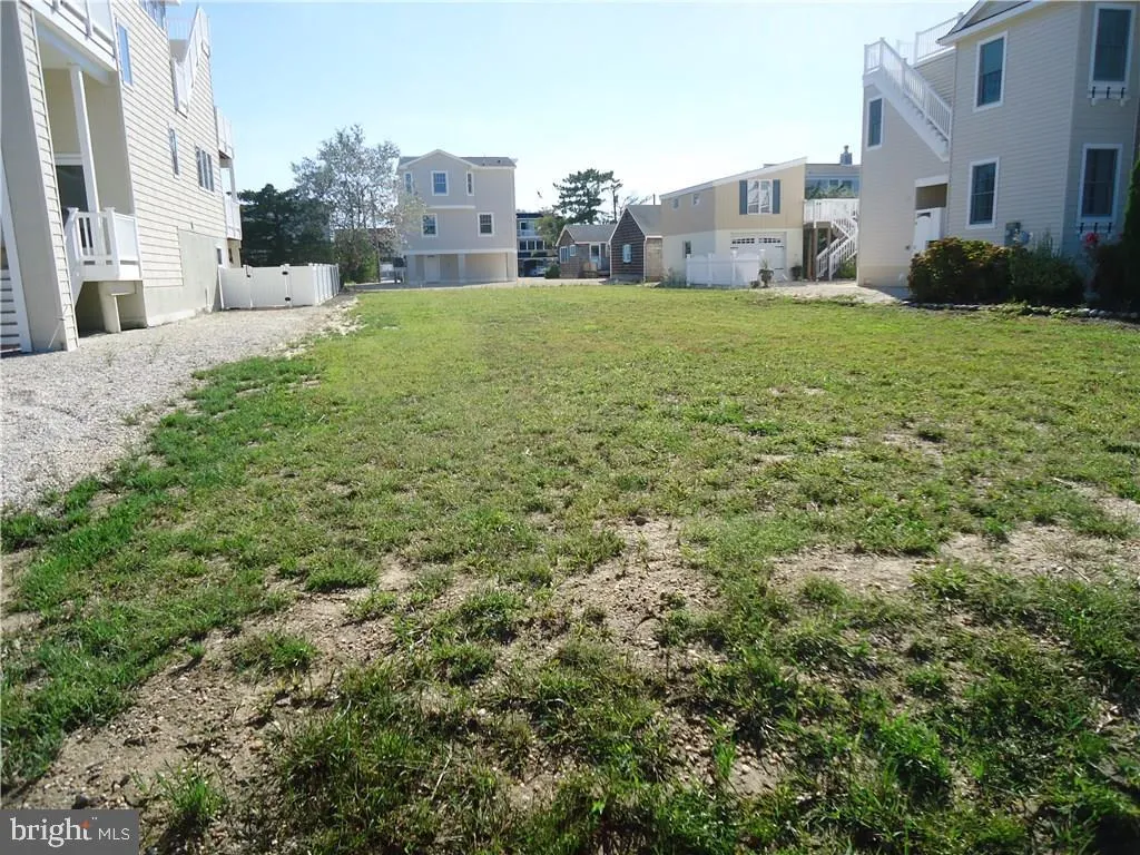 12 W 23 Street W, Barnegat Light, NJ 08006