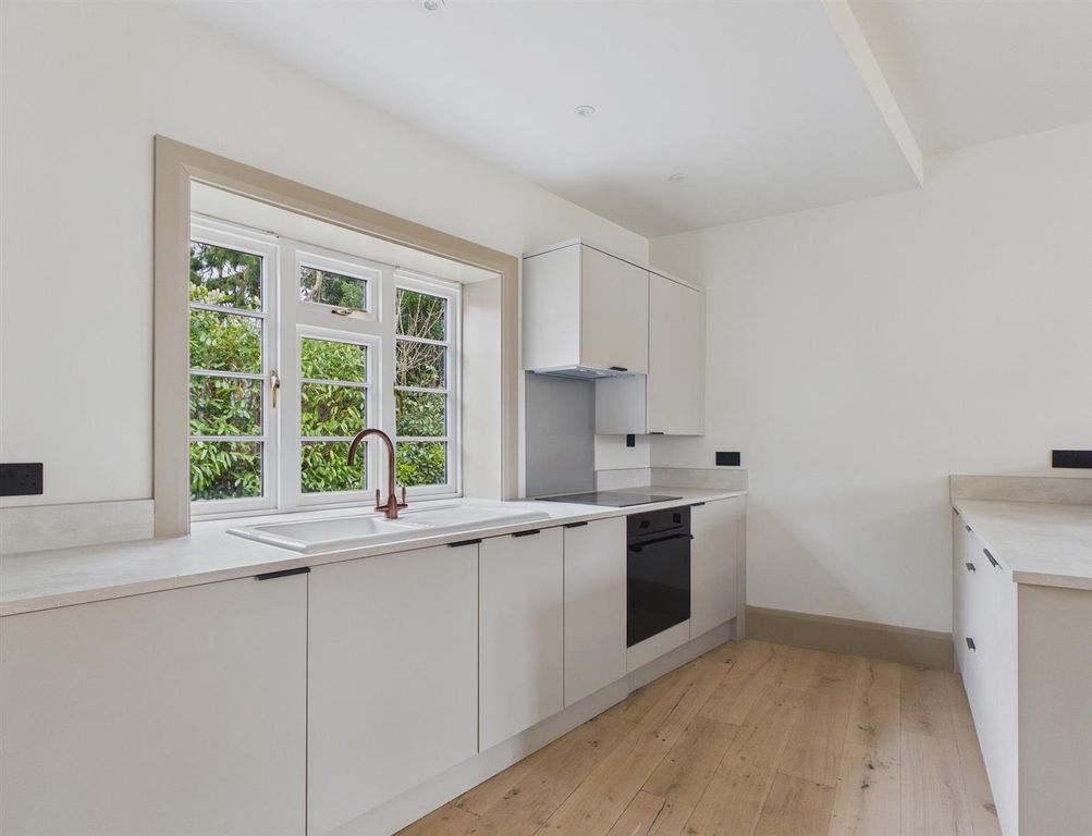 Additional image 3 of 1 bed flat for saleGreat Malvern, Malvern WR14