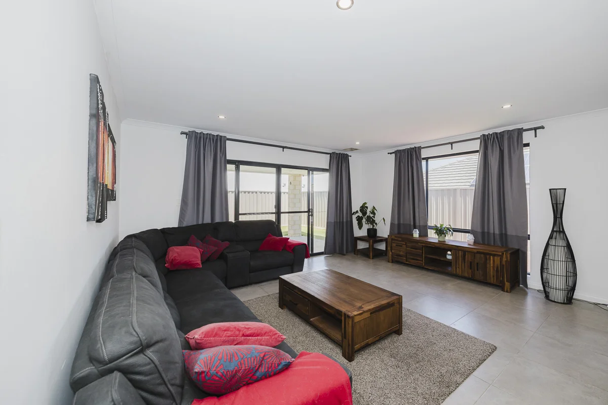 3 Capilano Avenue, Yanchep WA 6035 photo 5