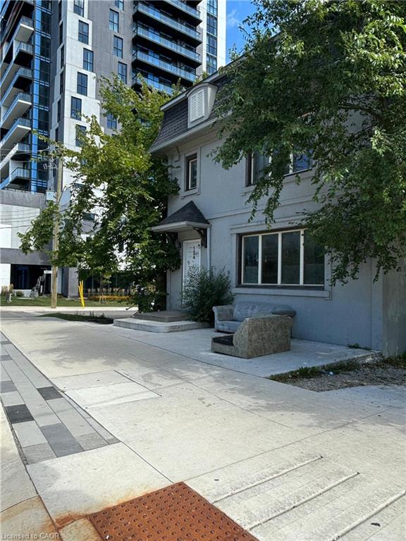5B-124 King Street N, Waterloo, ON, N2J 2X8