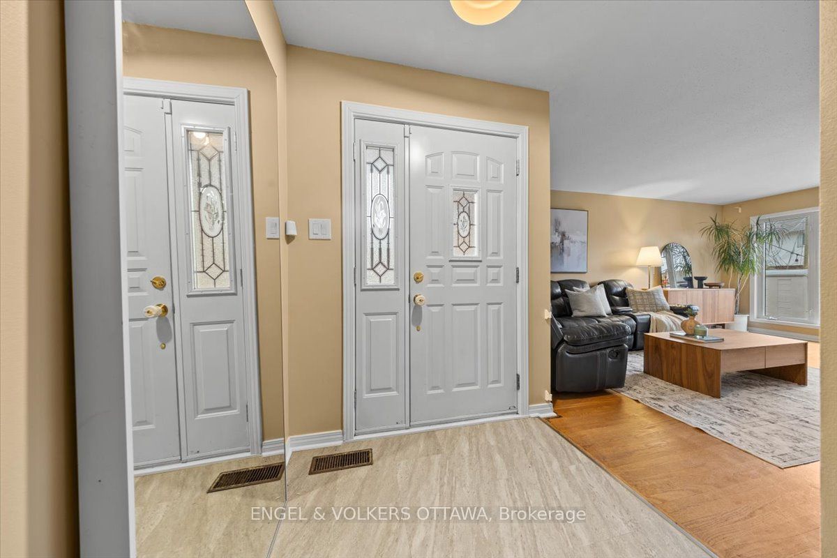 Additional image 3 of 1332 Henry Farm Drive, Ottawa, ON, K2C 2E4