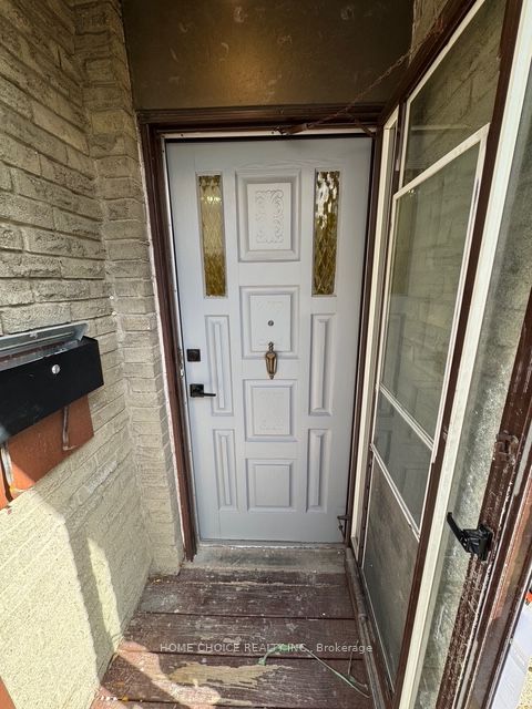 12 Sultan Pool Drive E, Toronto, ON, M9V 4H2 photo 5