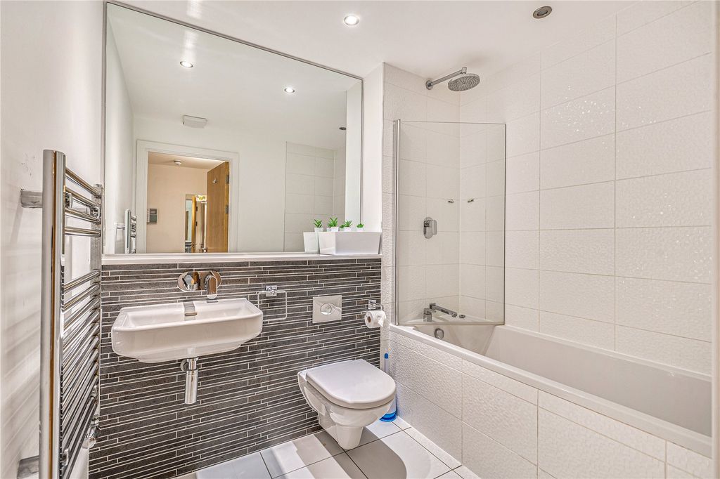 Additional image 15 of 3 bed flat for saleAzure, Headland Road, Newquay TR7