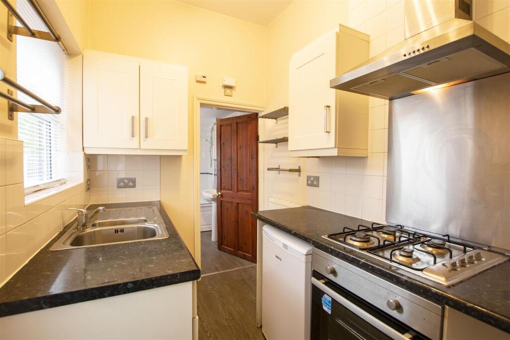 Northfield Road, Harborne, Birmingham, West Midlands, B17 photo 4