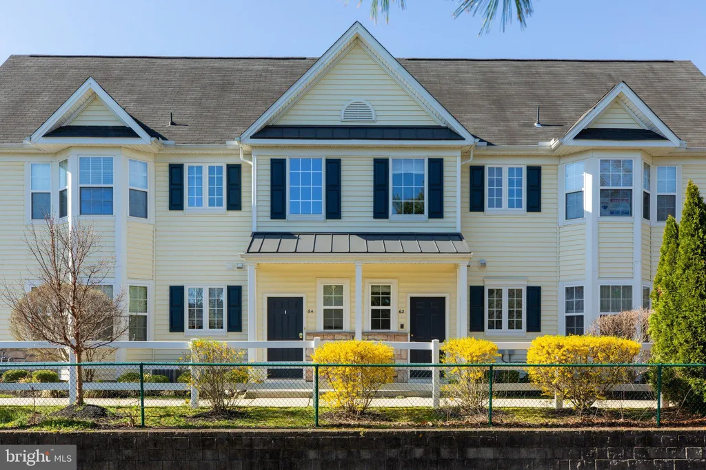 62 Pelican Place, West Deptford, NJ 08086
