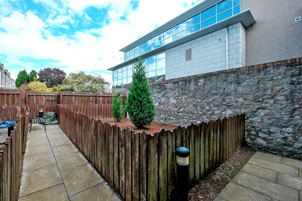 Additional image 23 of 2 bed flat for sale74H Queens Road, Aberdeen AB15