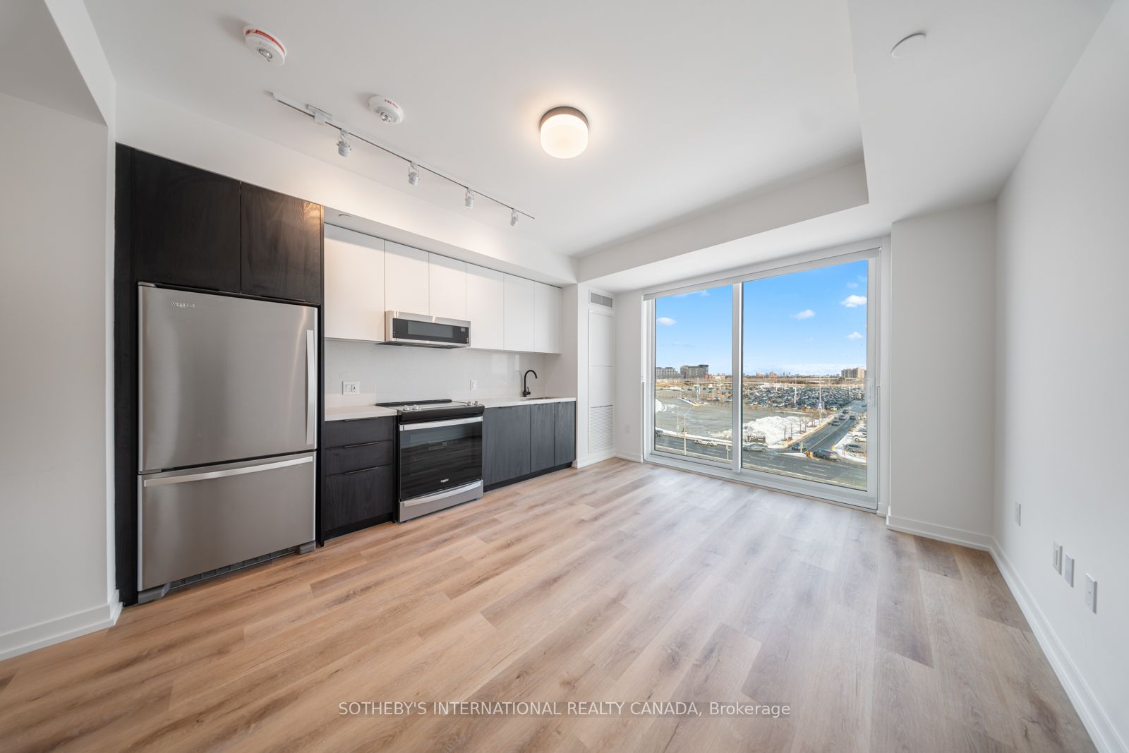 Additional image 5 of 703-5 York Garden Way, Toronto, ON, M6A 2V1
