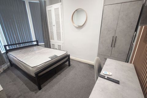 Romer Road, Liverpool L6, Room to rent