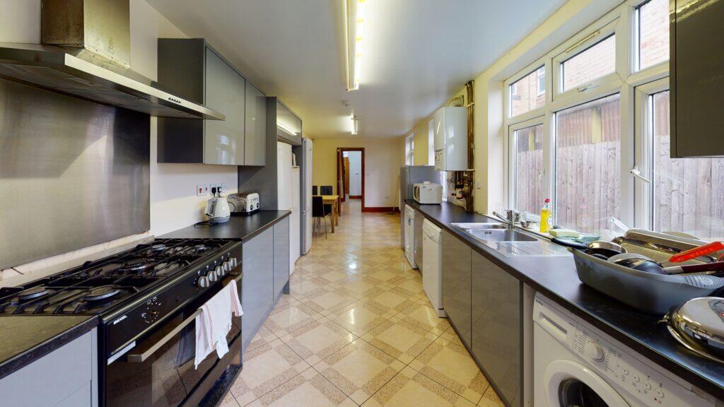 86 Willows Crescent, Balsall Heath, B12 9ND