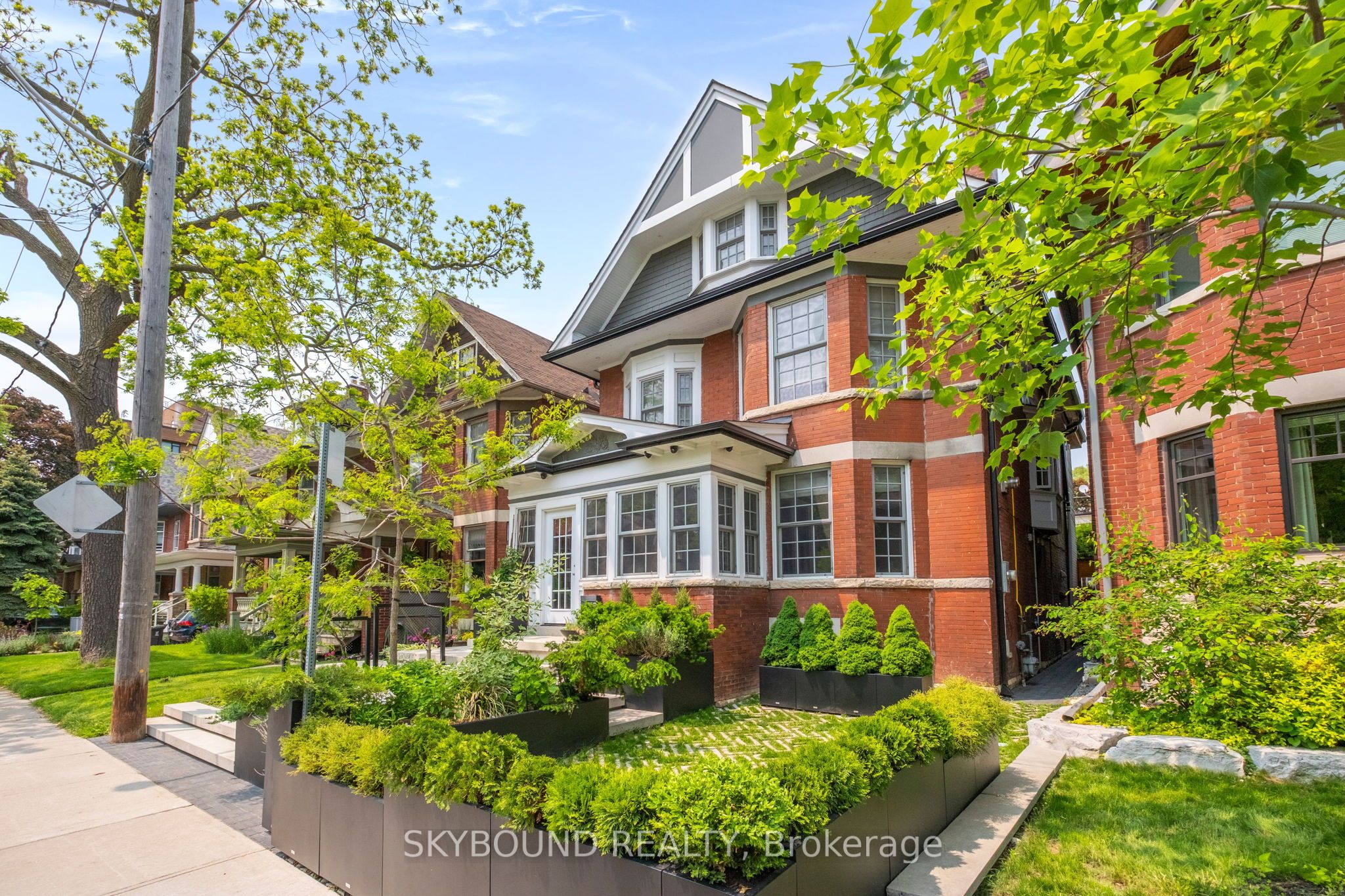20 Fairview Boulevard, Toronto, ON, M4K 1L9 photo 2