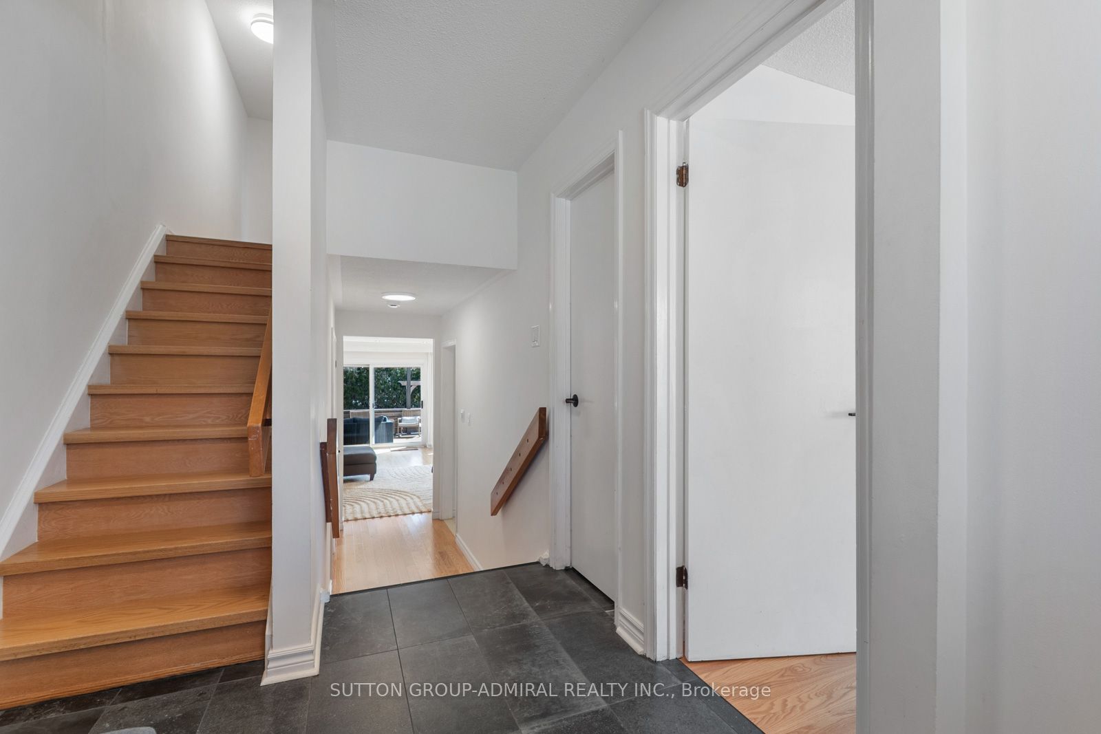 19 Mentor Boulevard, Toronto, ON, M2H 2M9 photo 4