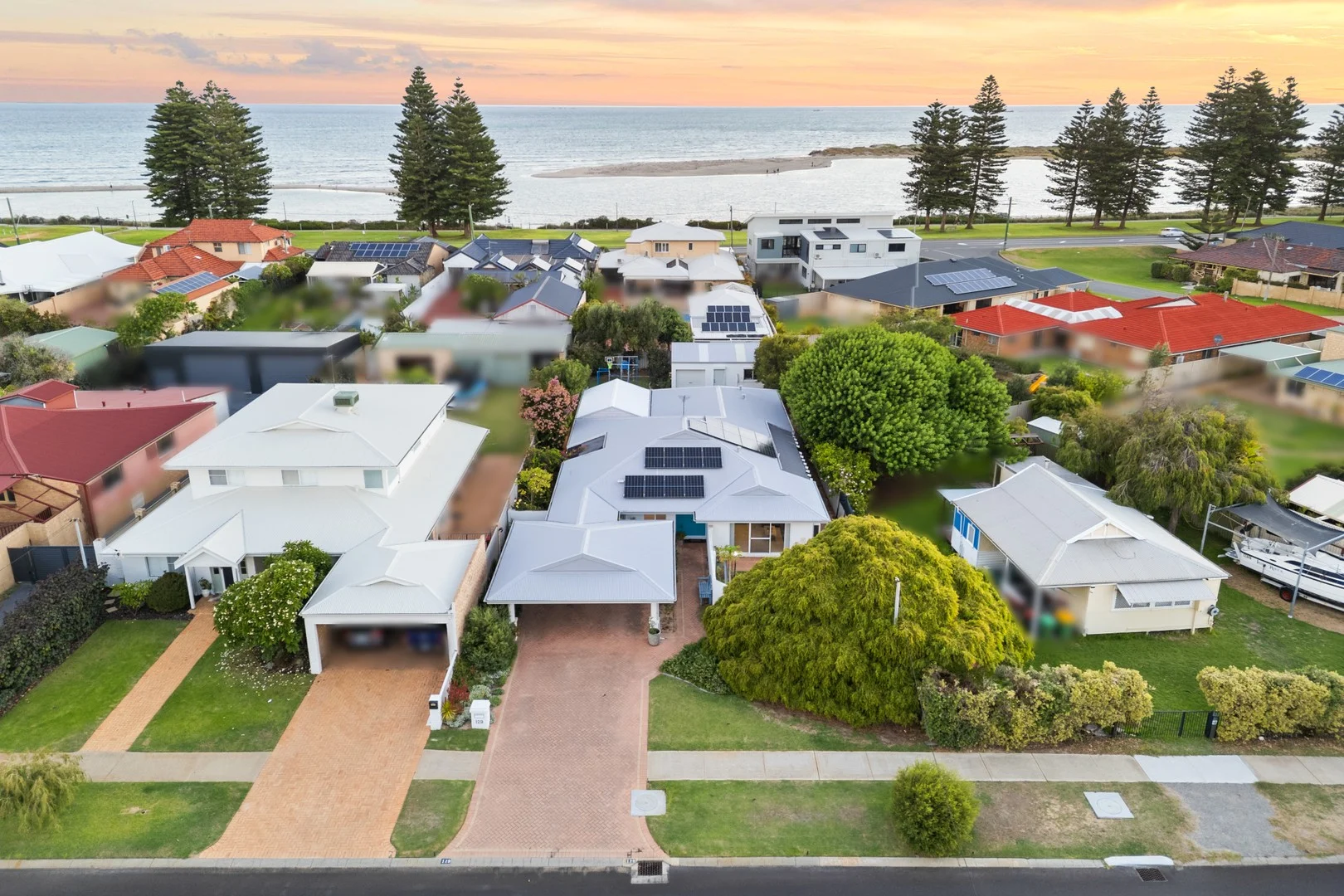 129 Penguin Road, Safety Bay WA 6169