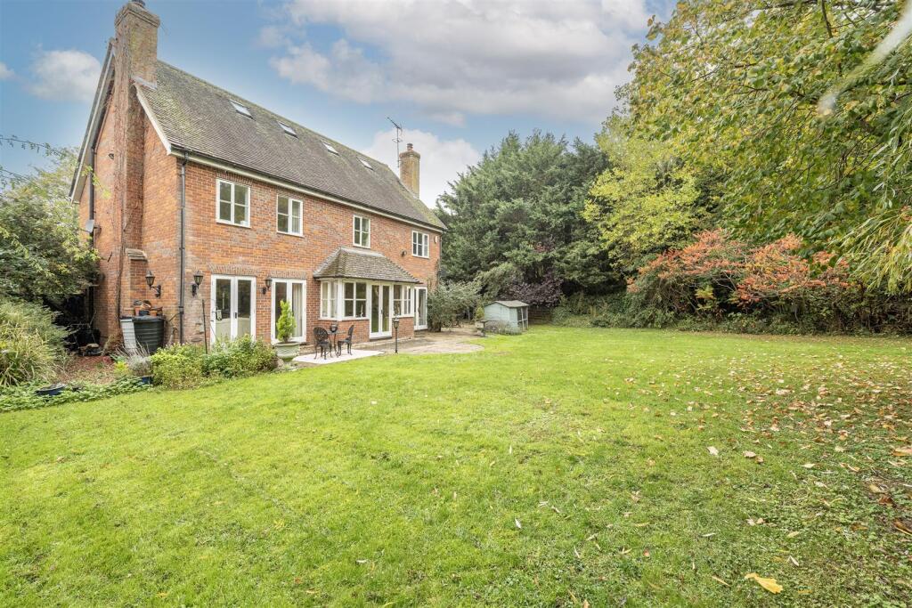 Additional image 26 of Codicote Road, Wheathampstead, St. Albans