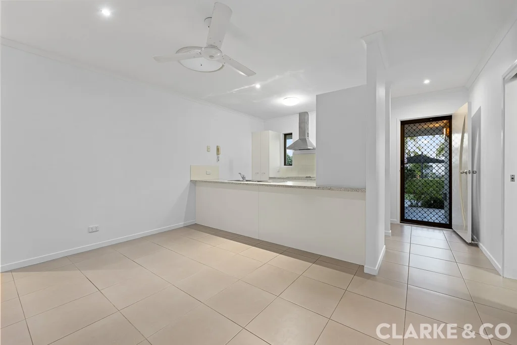 12/24 Coolamon Crescent, Beerwah QLD 4519 photo 3