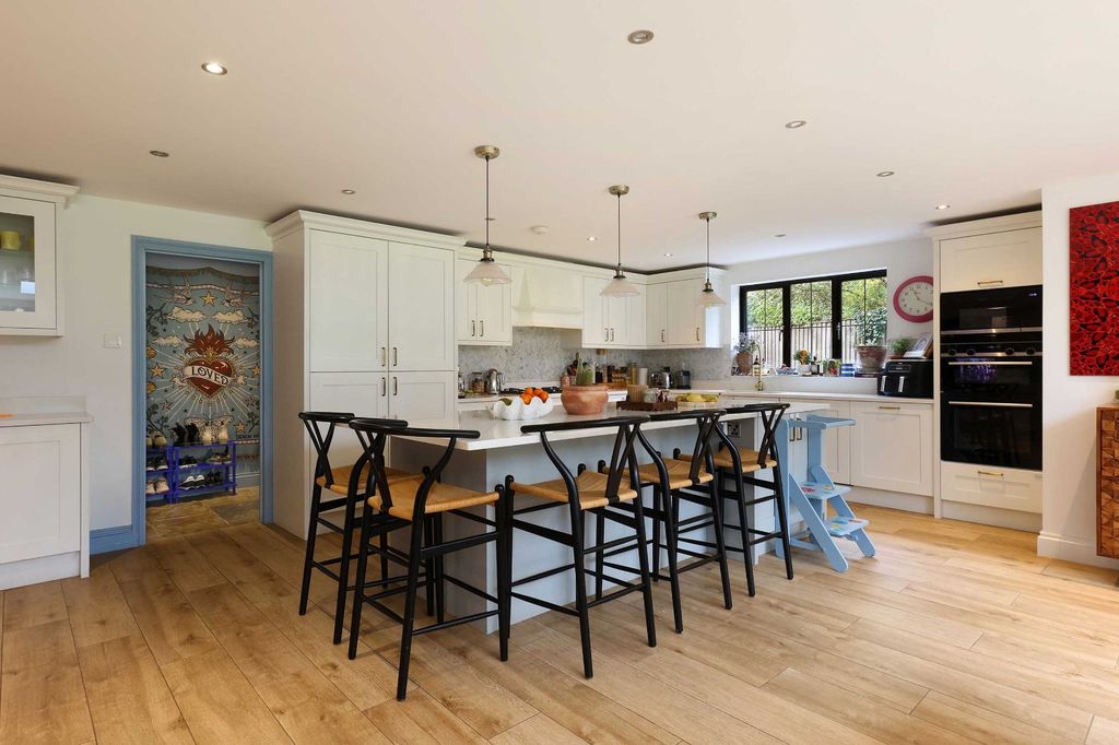 Additional image 13 of 5 bed detached house for saleWalkwood Rise, Beaconsfield, Buckinghamshire HP9