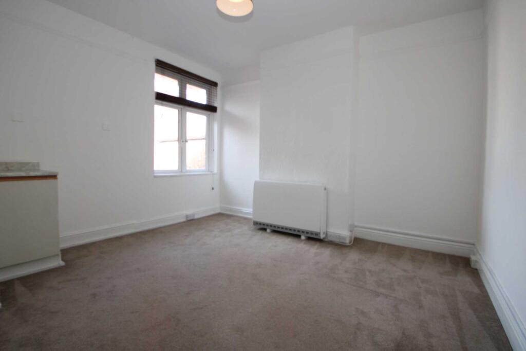 Additional image 2 of 21a Russell Avenue, St. Albans, St Albans, Hertfordshire, AL3