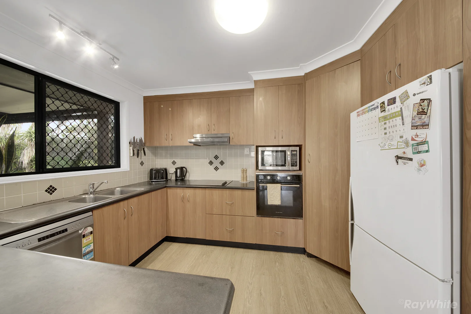 Additional image 8 of 9 Sutherland Court, Telina QLD 4680