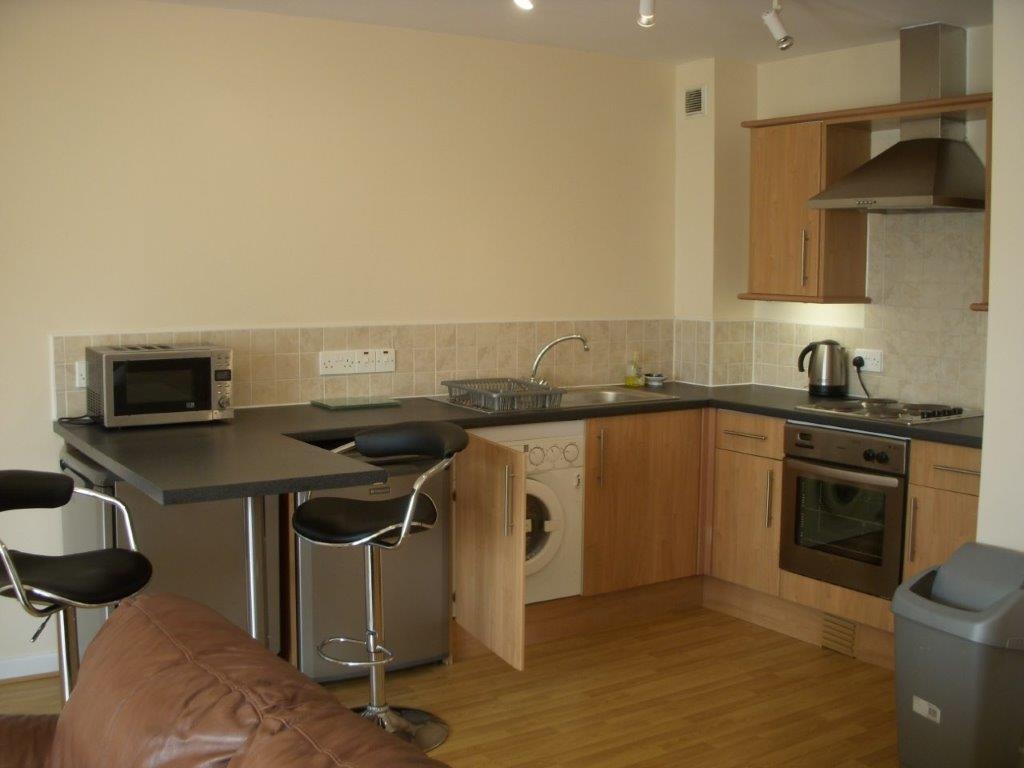 2 Bed Flat, Gilmartin Grove, L6, N1 7GU photo 3