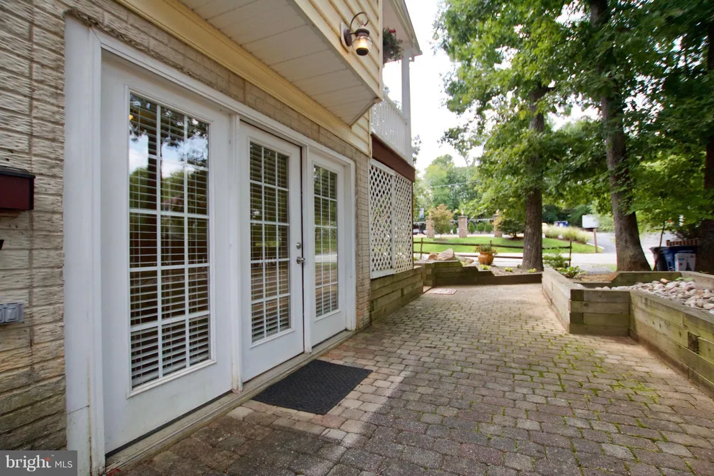 12725 Occoquan Road, Woodbridge, VA 22192