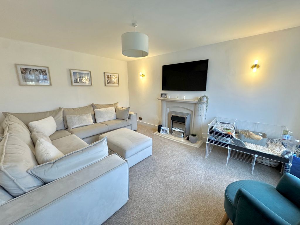 Additional image 4 of 4 bed detached house for saleSamber Close, Lymington SO41