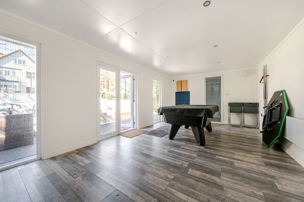 Additional image 14 of 6 bed detached house for saleLyonsdown Avenue, New Barnet EN5