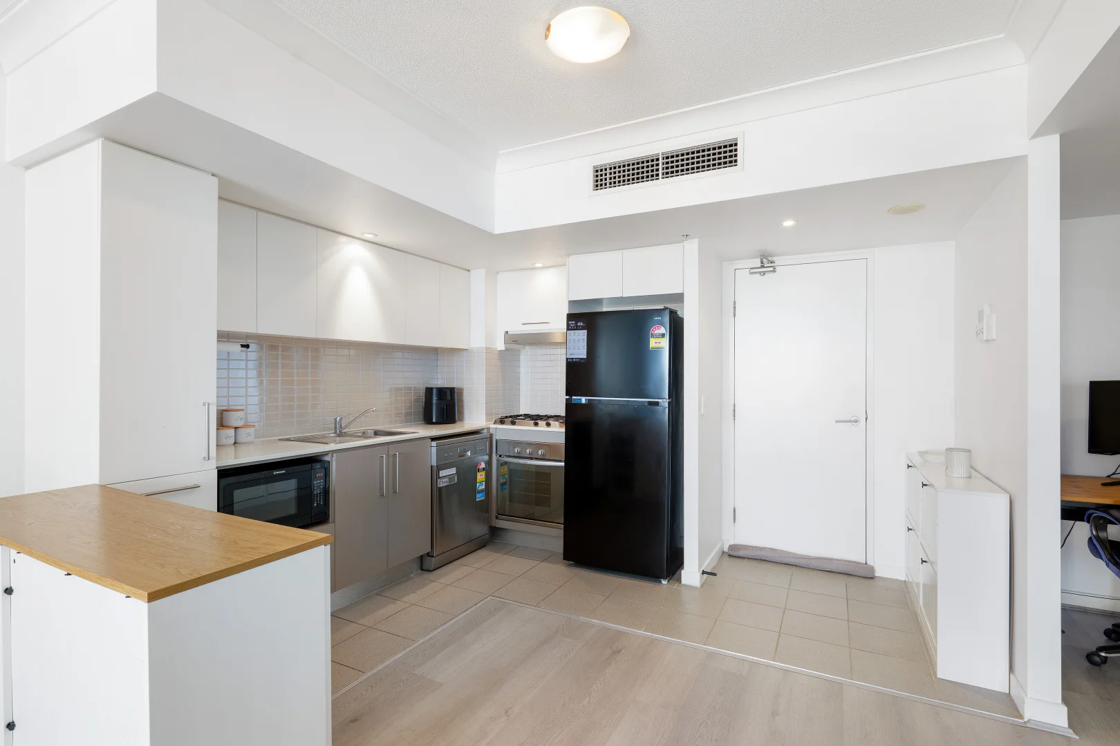 Additional image 5 of 1179/56 Scarborough Street, Southport QLD 4215
