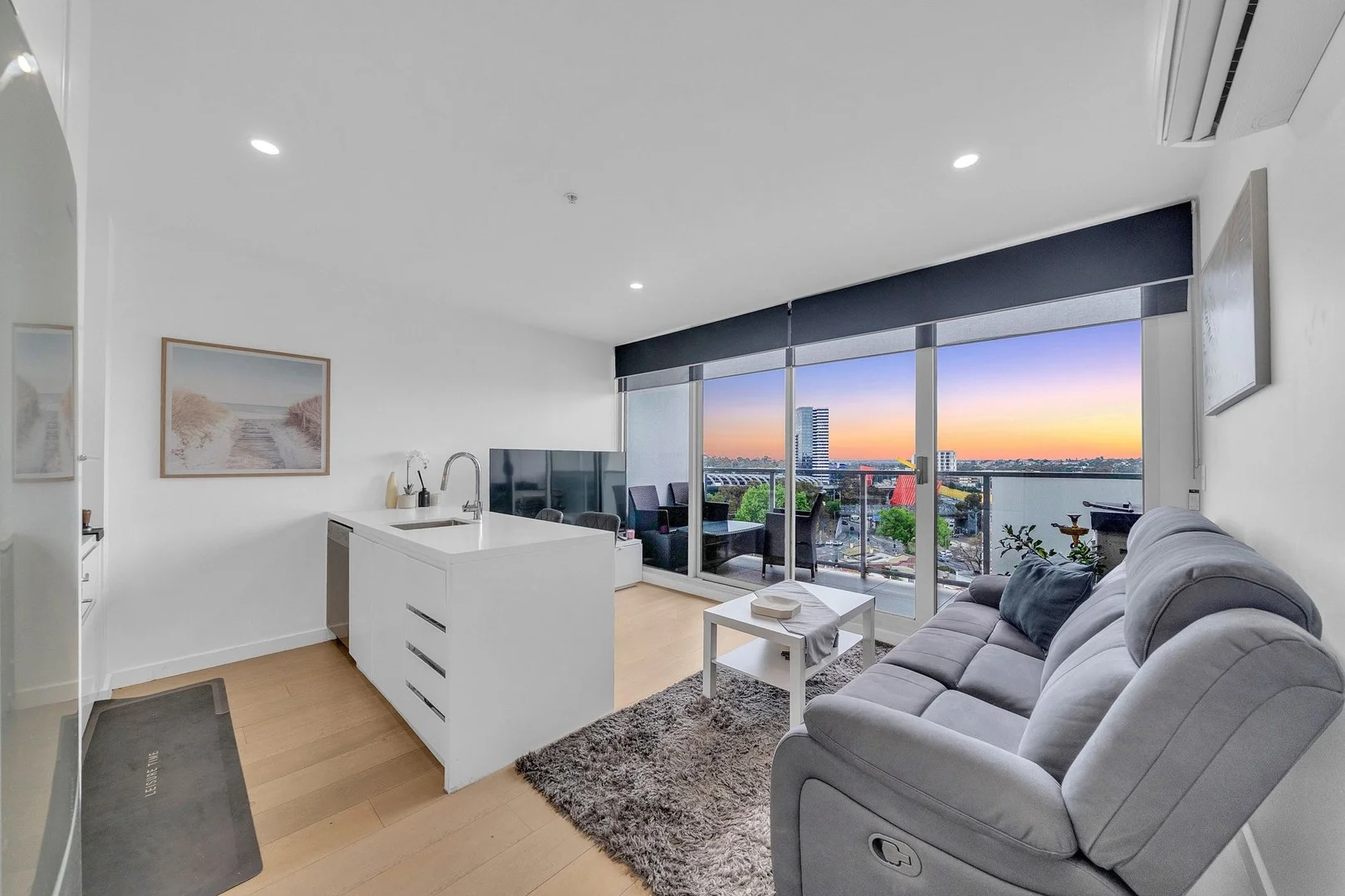UNIT 701/39 Racecourse Road, North Melbourne VIC 3051
