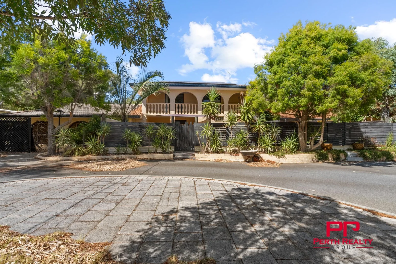 27 Moore Street, Wungong WA 6112