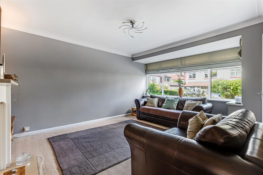 Additional image 3 of 3 bed semi-detached house for saleThwaites Avenue, Ilkley LS29